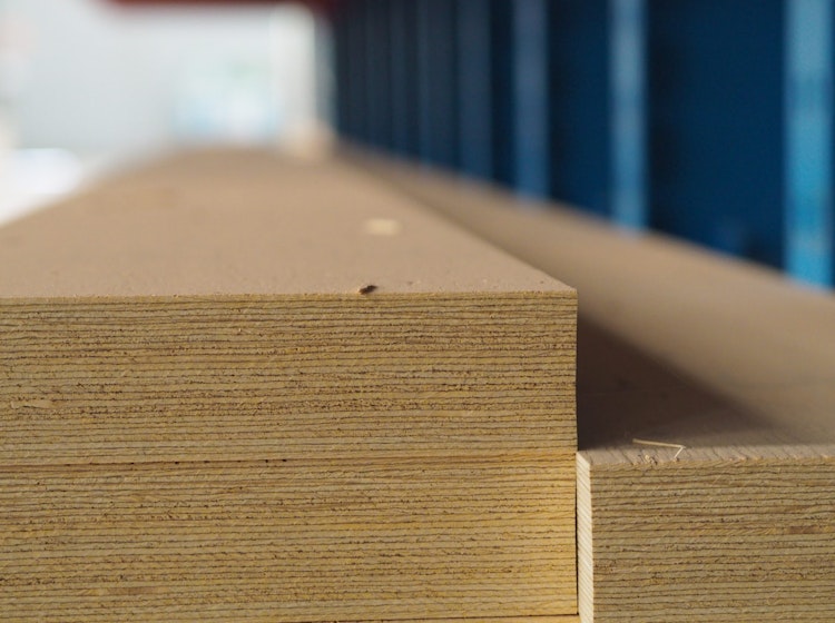Detail van LVL balken in het Skilpod atelier