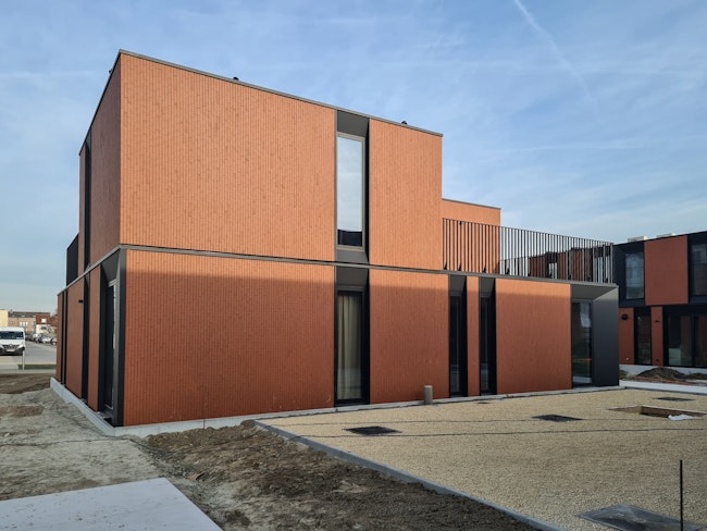 Combinatie twee half-open prefab houtskeletbouw woningen Skilpod #130