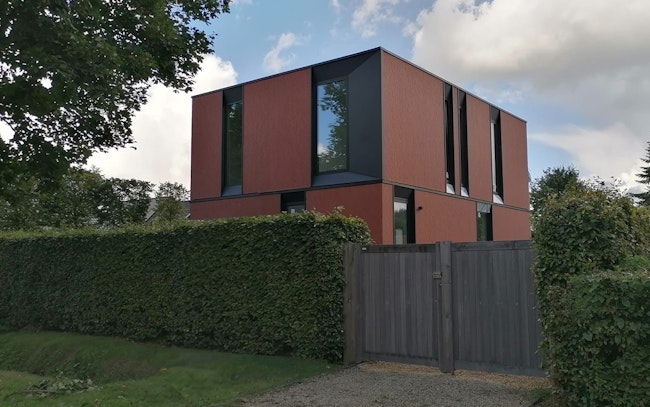 Skilpod #140 — houtskeletbouw woning met 3 slaapkamers, modern design met rode steen