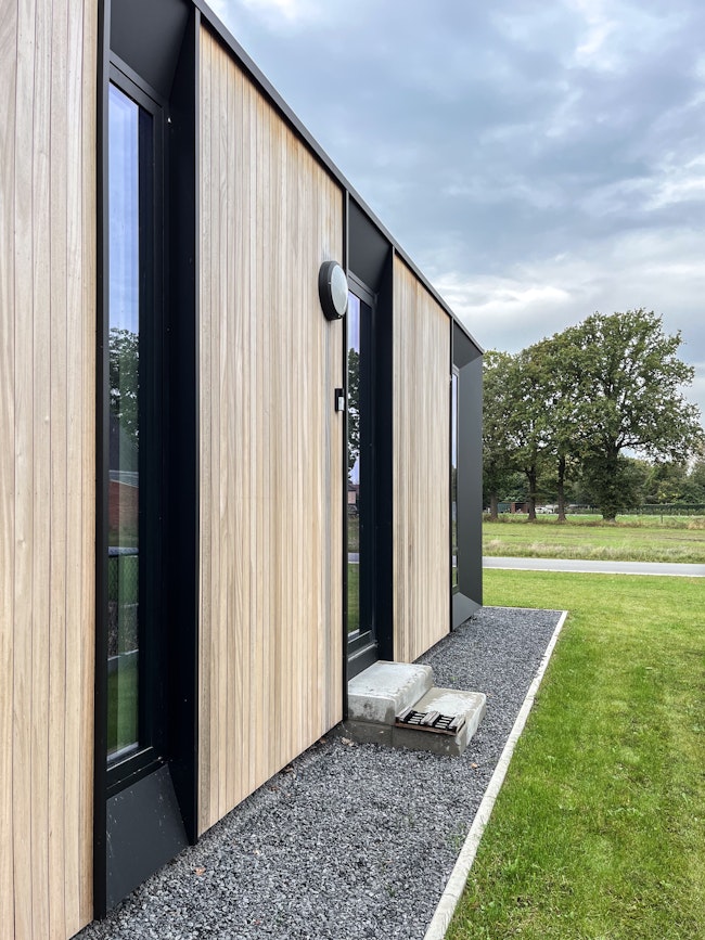 Skilpod #108 — houtskeletbouw bungalow woning met 2 slaapkamers, modern design in natuurhout