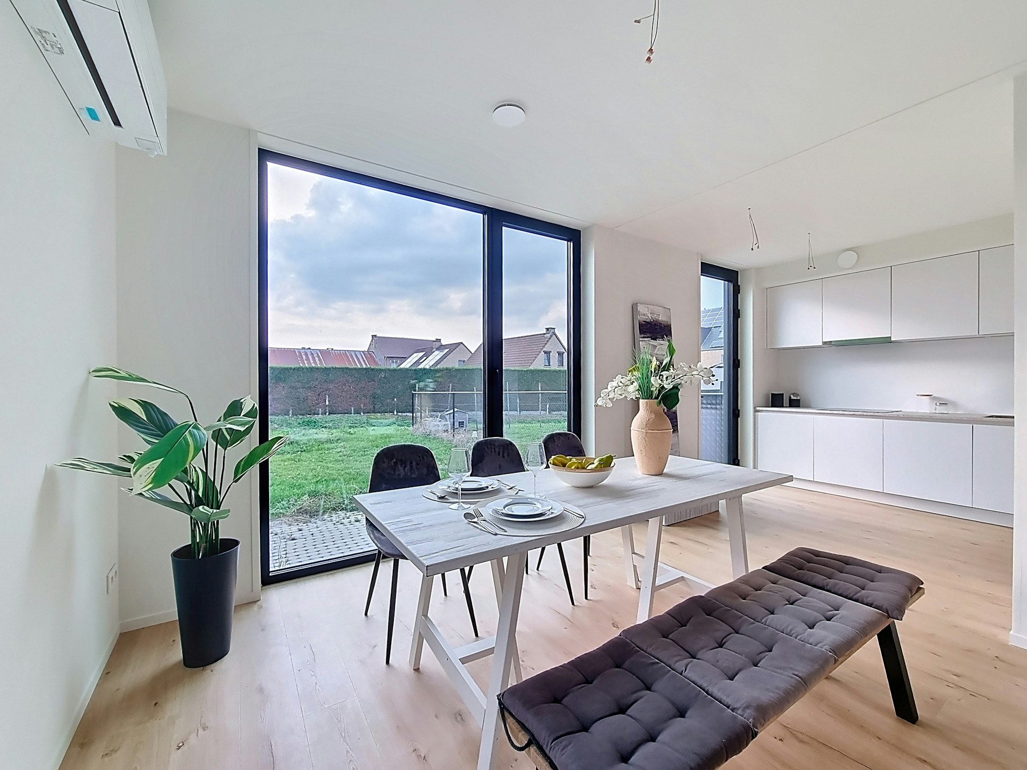 #130 Gingelom Sint-Jansstraat eetkamer keuken
