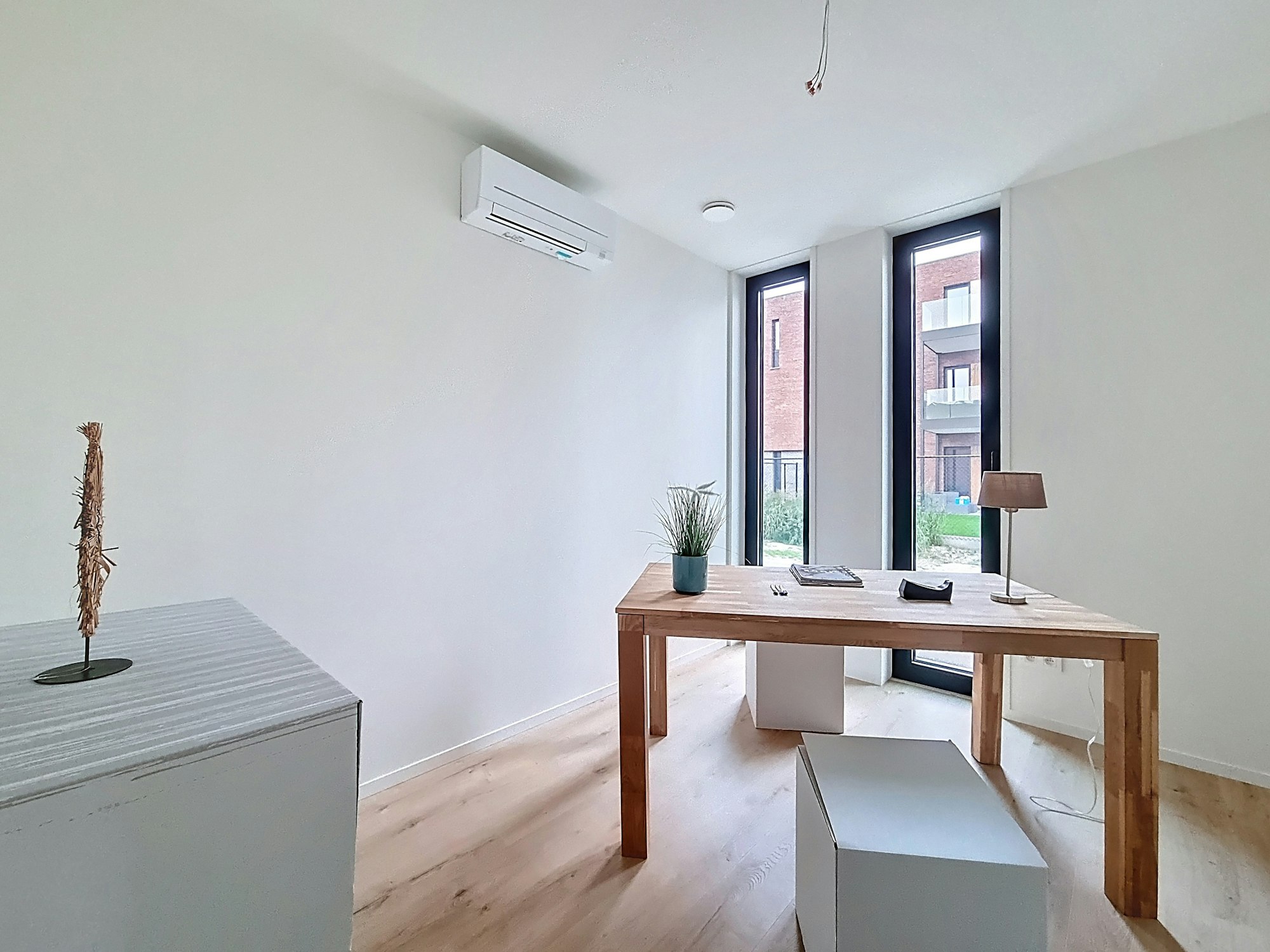 #130 Gingelom Sint-Jansstraat bureau slaapkamer